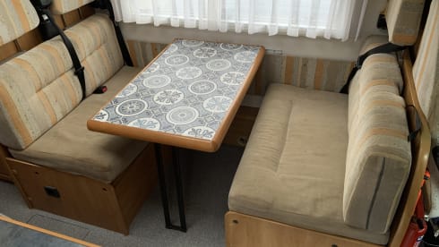 Hymer – Nice Hymer (alcove) camper with air conditioning and cruise control