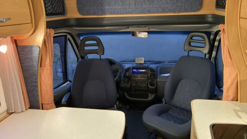 Nice Chausson Camper 🚐✨ (compact & complet)