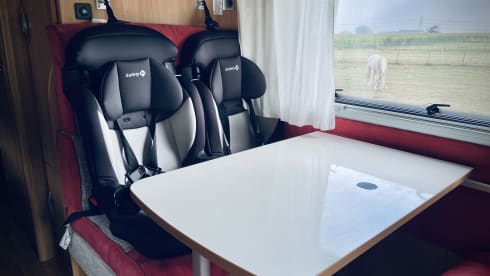6 person family camper with bunk beds