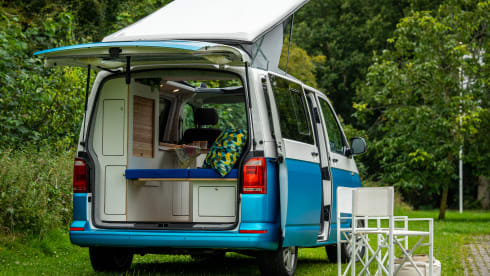 Two-toner  – Bakker Bus camper 2 pers. two-toner / off-grid