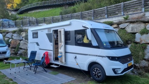 A comfortable, beautiful and light camper ADRIA SONIC PLUS 700 DC EURO 6