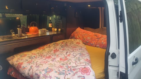 STEFAN – 4 berth Volkswagen campervan from 2018
