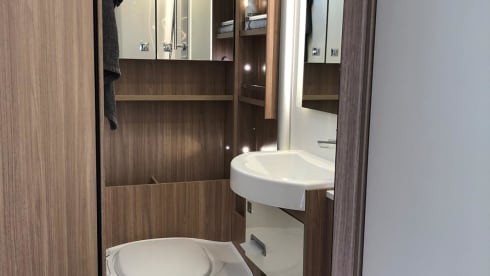 Mik – Bustner Delfin