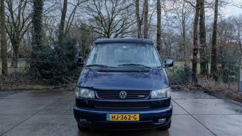 Blue Sky – 4p Volkswagen bus uit 2015