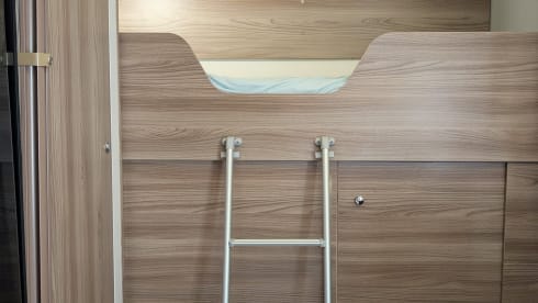 Bateau semi-intégré Swift 6 couchages de 2018