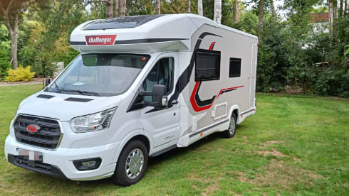Ford Challenger 260 graphite