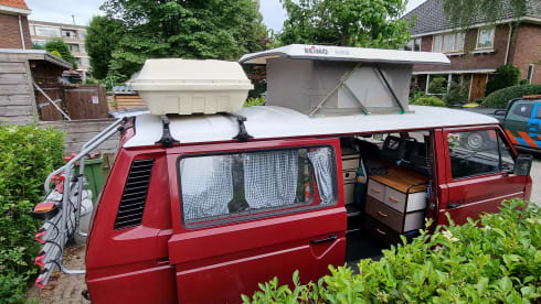 2p Volkswagen bus from 1983