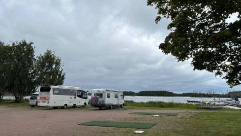 Camper2Go – 5p Hymer Integral from 1997, possibly with bicycles
