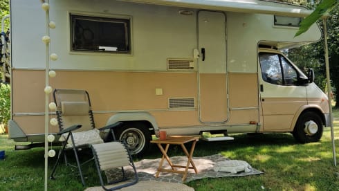 Camper Lua – 5p Ford alcove uit 1999