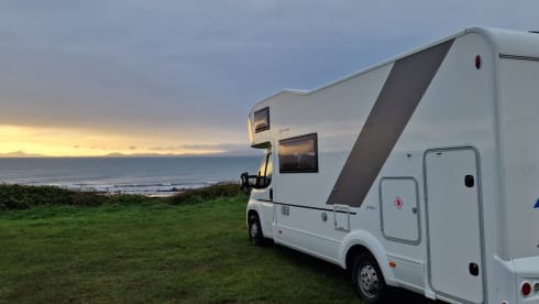 Adria – 7 berth Fiat Ducato  Adria sunliving 