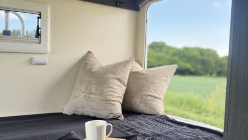 M6 Motorhome Hire Ltd – 6 berth Ford Roller Team Zefiro 675 2022