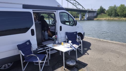 2p Renault bus uit 2008