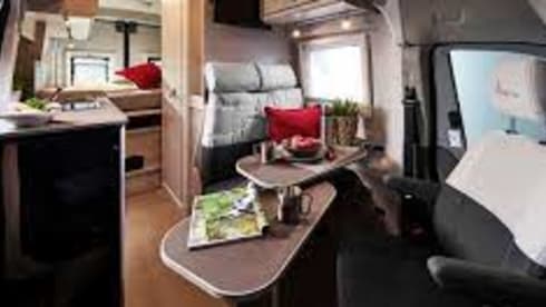 "Big" Nuggy – Very comfortable camper with 4 seats / 4 sleeping places