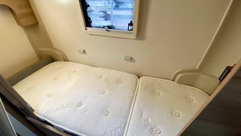 The Adventure Wagon – Family Friendly 6 berth Adventure Wagon