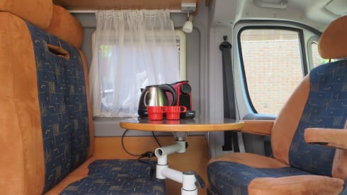 Compact bus camper with many useful extras