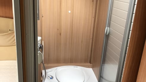 Krabje – Super nice travel camper Air conditioning Living space