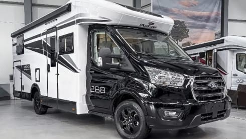 Drivetohappiness – 4p Ford semi-integrated uit 2026
