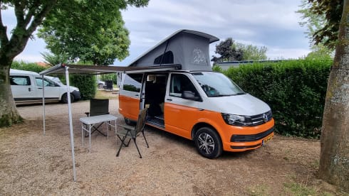 Camperke Lina – Gezellige 2 Persoons Camper met 4 zitplaatsen