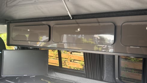Quantum  – 3/4 Berth Volkswagen Campervan 