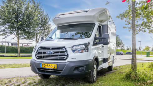 4p Benimar semi-integrated uit 2017