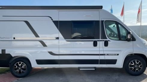 ADRIA TWIN AXESS 600 SP FAMILY – ADRIA TWIN AXESS 600 SP FAMILY