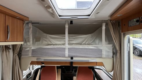 Hymer B-514 integral