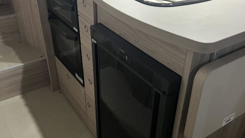 The Great Escape – NEW 2024 4 berth Peugeot Elddis Autoquest 194 - TLL exclusive Edi