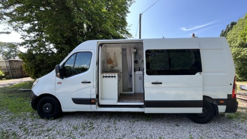 Big Bex – 2 berth Campervan