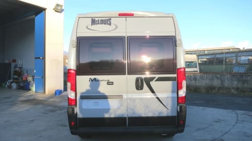 Menfys (1)  – Menfys VAN 3 MAXI S-Line (1) with optional bike rack