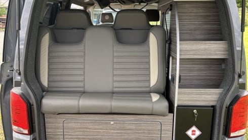 Acorn – 4 Berth Luxury VW Pop Top Campervan Loch Lomond