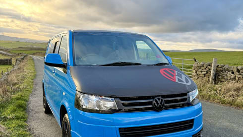 Luxury Clean 3 Berth VW Transporter for hire 