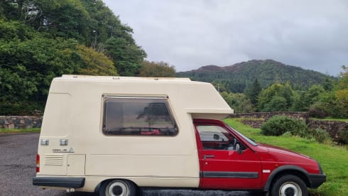 Eliza – Retro Romahome available for adventures
