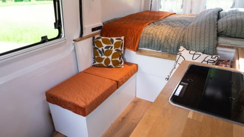 Atmospheric off-grid 2p camper bus *new*