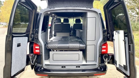 Camperino  – VW Campervan T28 Pop, 4 Berth