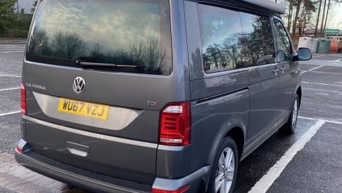 Gandalf the Grey – 4 berth Volkswagen campervan from 2017