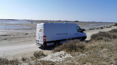 Dicker Olaf – Camper sport motorbike surf climbing bulli