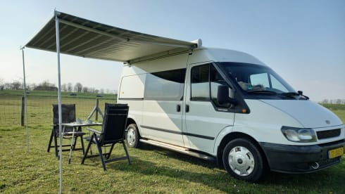2p Ford camper van