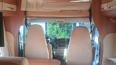 Hellouw – 4p Fiat alcove uit 2011