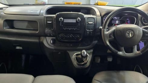 Andys camper – Campervan Vauxhall Vivaro a 4 posti letto del 2019
