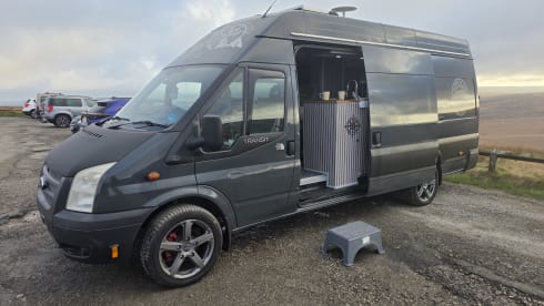 Samuel – Ford-Bus mit 3 Schlafplätzen aus dem Jahr 2013