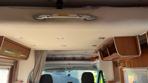 M&M – 6p Fiat semi-integrated uit 2010