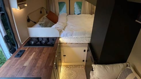 2p Volkswagen campervan uit 2013