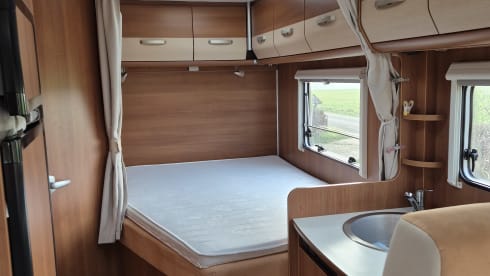 Carado semi-intégré confortable de 2013 pour 4 personnes