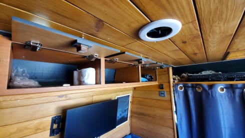 Teide van explorer – Camper verhuur Citroen Jumper L2H2