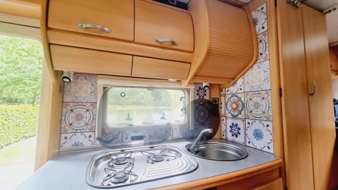 Casa – Leuke alkoof camper voor 4 personen om avonturen te beleven!