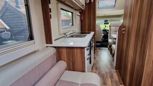 Roly 2 – Roller Team 746 - 6 Berth & 6 Travel seats - Great family vehicle  - Auto