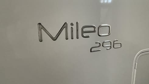 Luxury Benimar Mileo 296(2020) 4-5 pers.