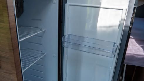 enjoycamper2 – KNAUS VAN TI 650 MEG PARTIALLY INTEGRATED TOP EQUIPMENT IDEAL FOR COUPLES