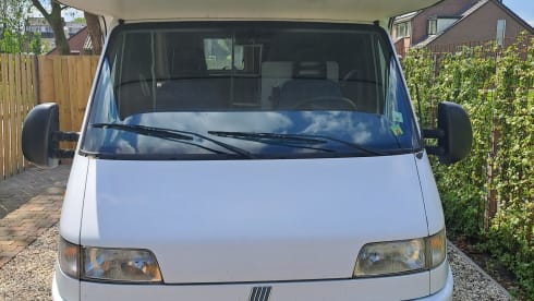 Scholekster – 4p Fiat alcove from 1995