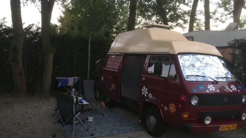 Woodie woodstocker – 2p Volkswagen campervan uit 1984